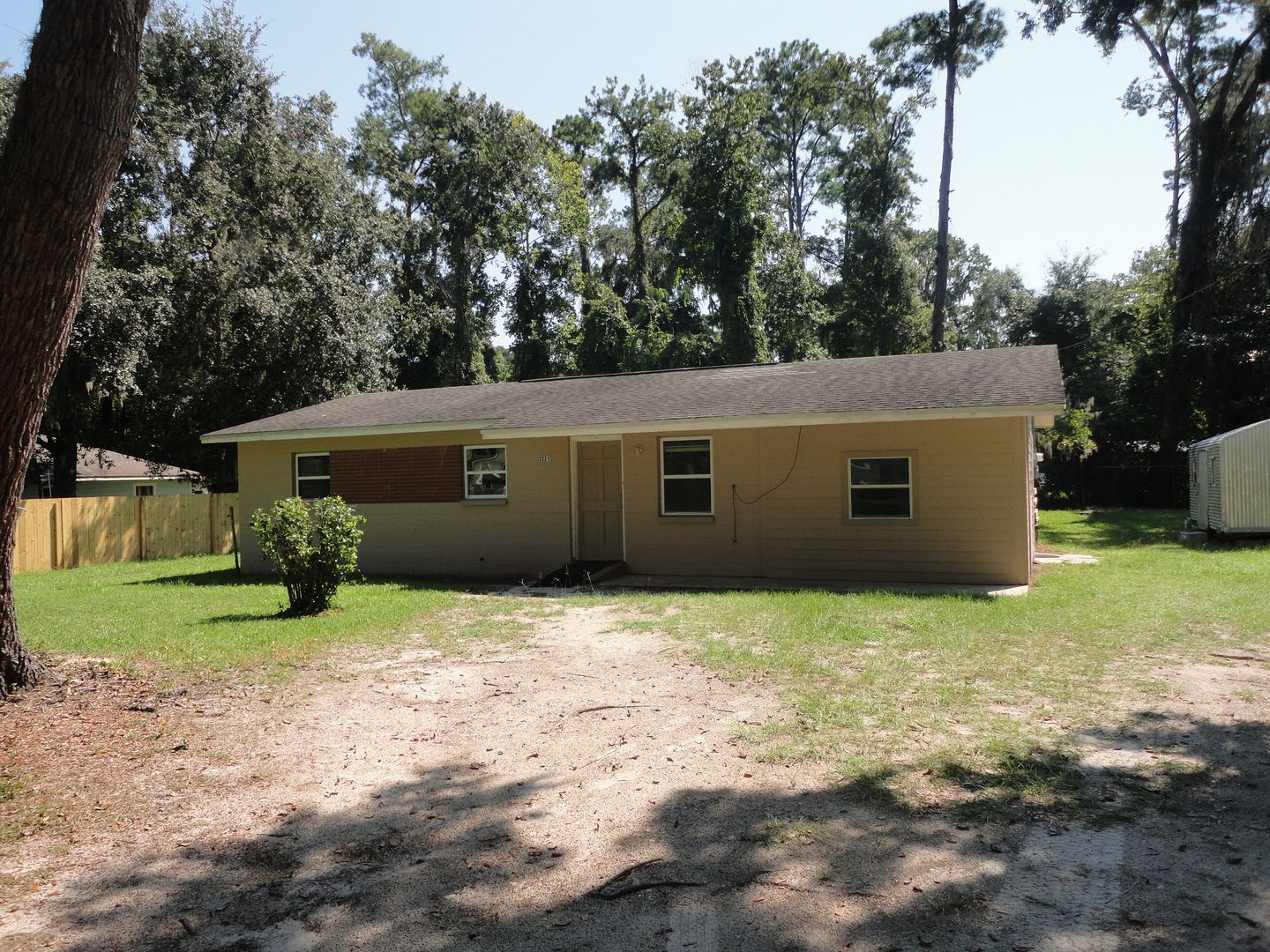 Gainesville House: 2221 SE 44th Terrace