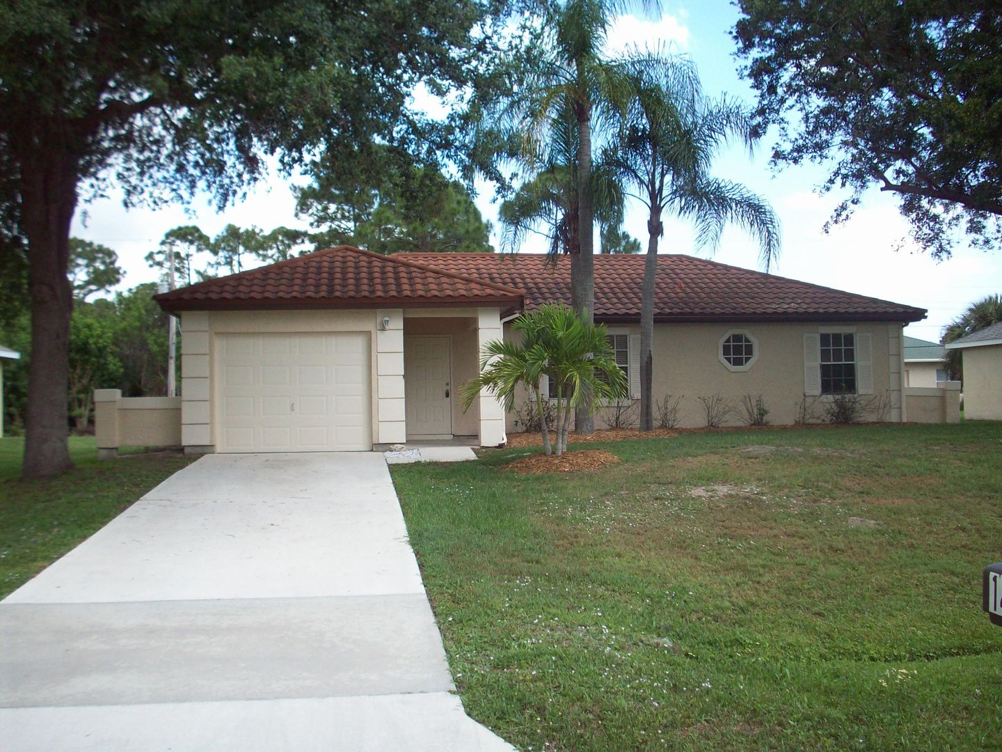 Port St Lucie House: 1487 SW Leisure Ln