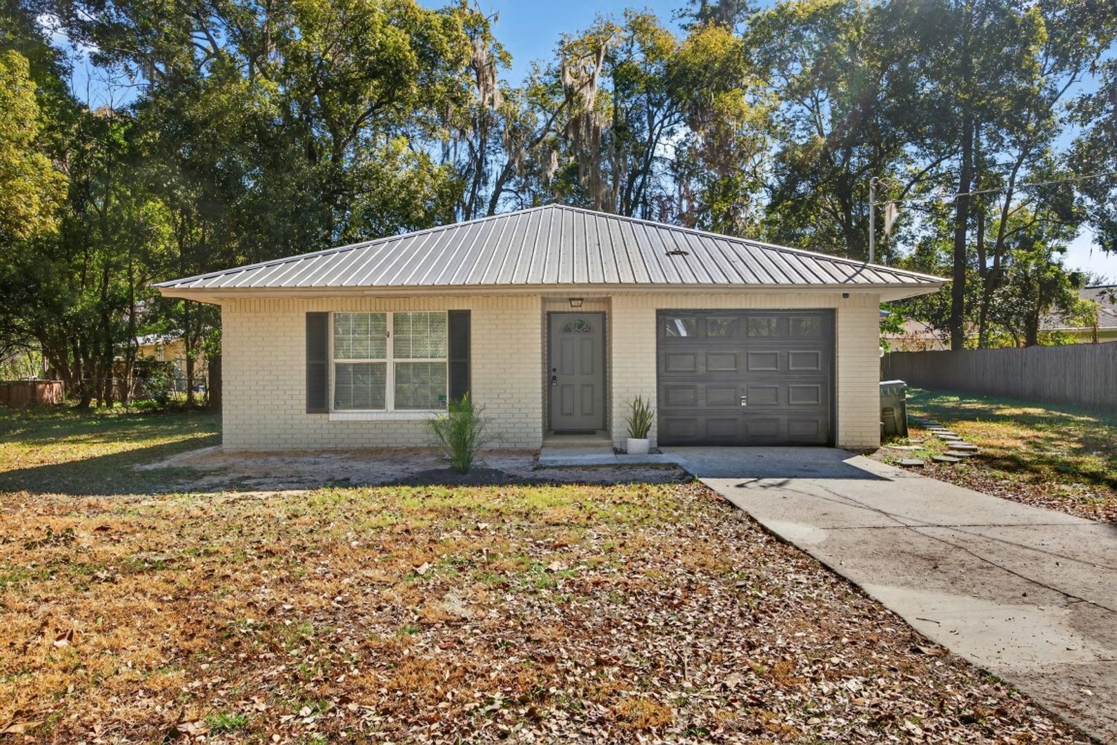 Green Cove Springs House: 411 Pearl St