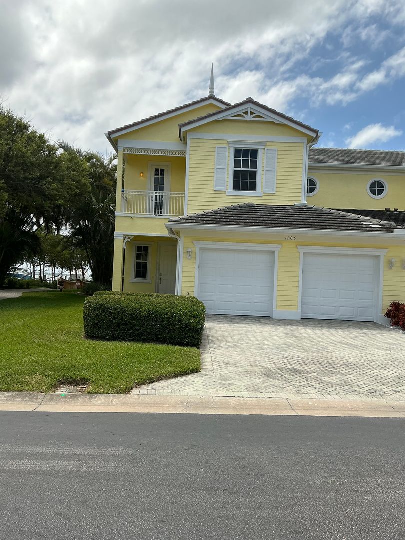 Ft. Pierce House: 1106 Mariner Bay Blvd