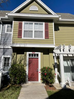 Two Story Town House – photo 1