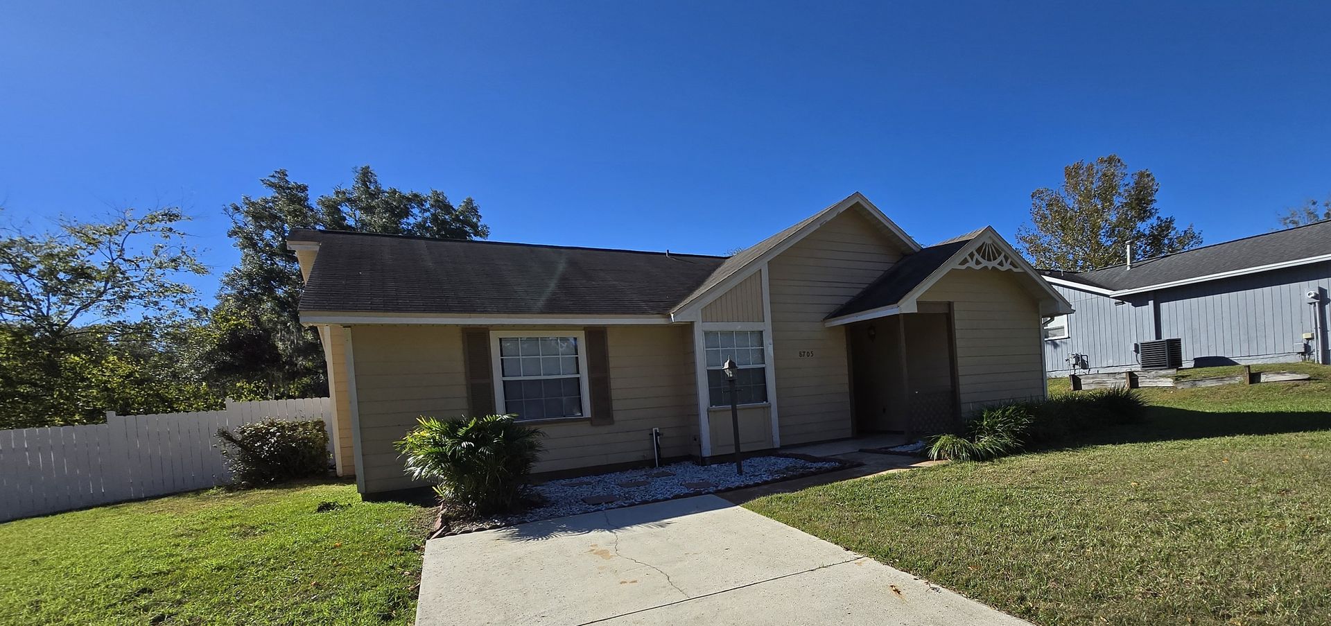 Gainesville House: 8705 NW 35th Lane