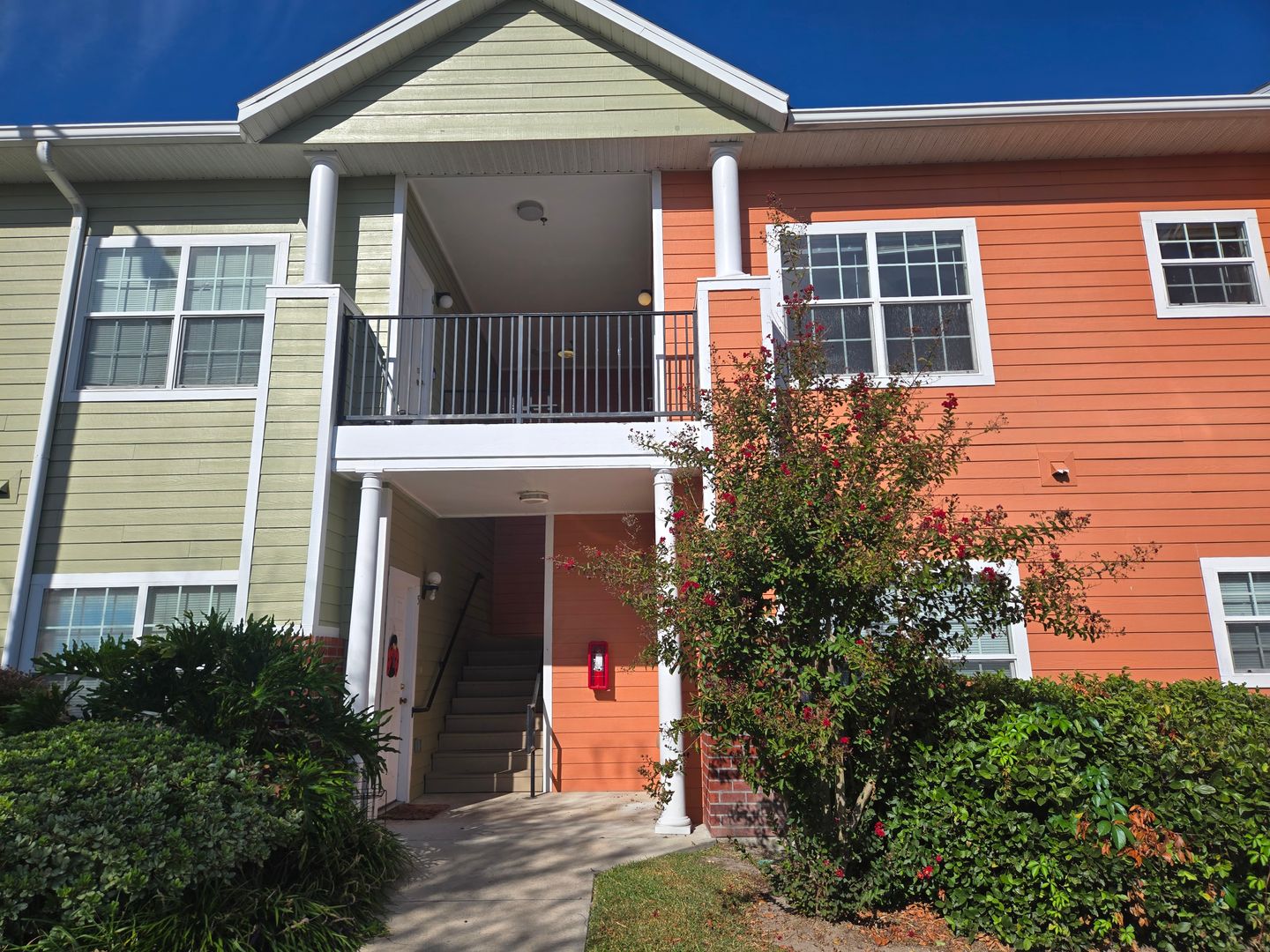 Gainesville House: 1577 NW 29th Road  Unit 6
