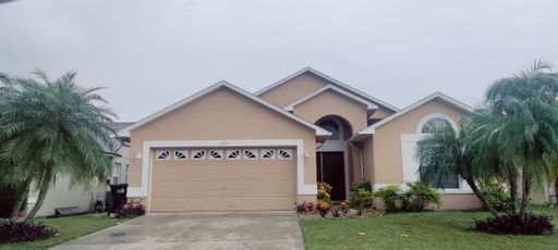 Beautiful 4 bedroom, 2 bathroom home in Southchase – photo 1
