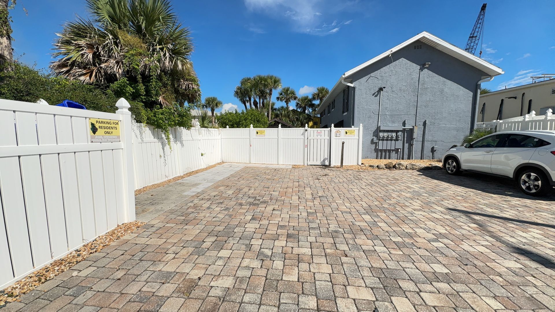 Flagler Beach House: 108 5th St S 2B