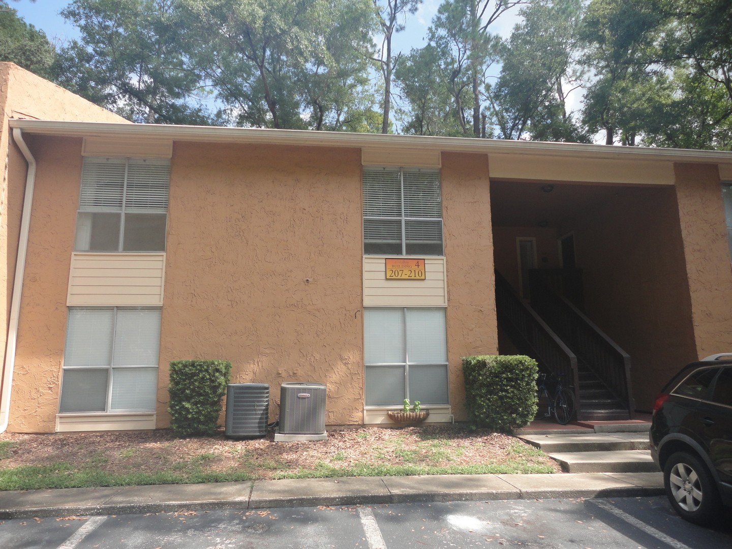 Gainesville House: 1810 NW 23rd Blvd 207