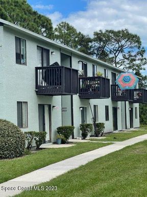 Clean and convenient 2‑bedroom in SE Palm Bay! – photo 1