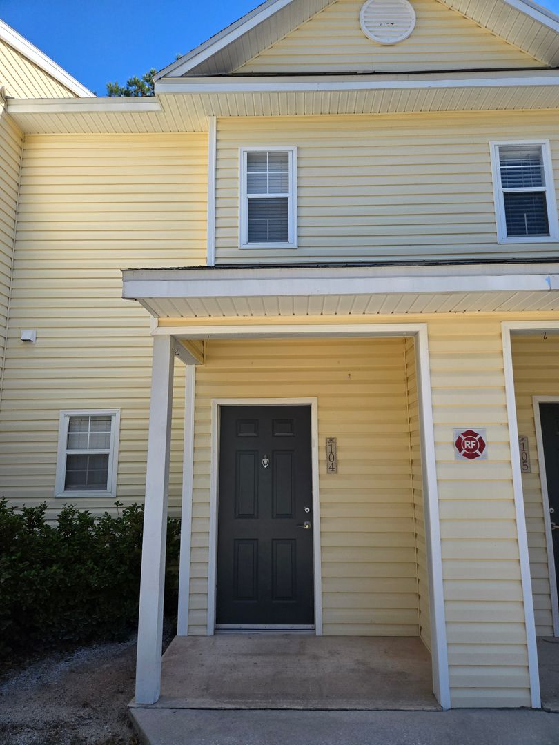 Gainesville House: 4551 NW 49th Street #104