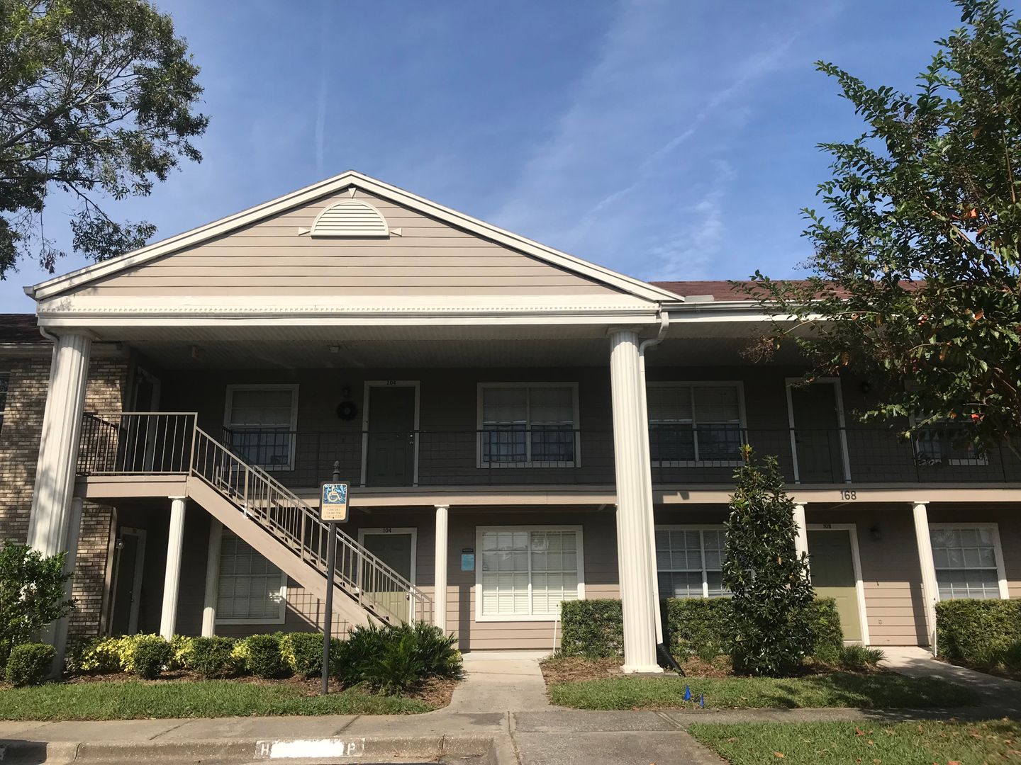 Oviedo Condo: 168 Reserve Cir Unit 200