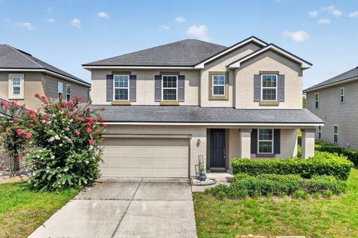Large 4 bedroom home in Oakleaf – photo 1
