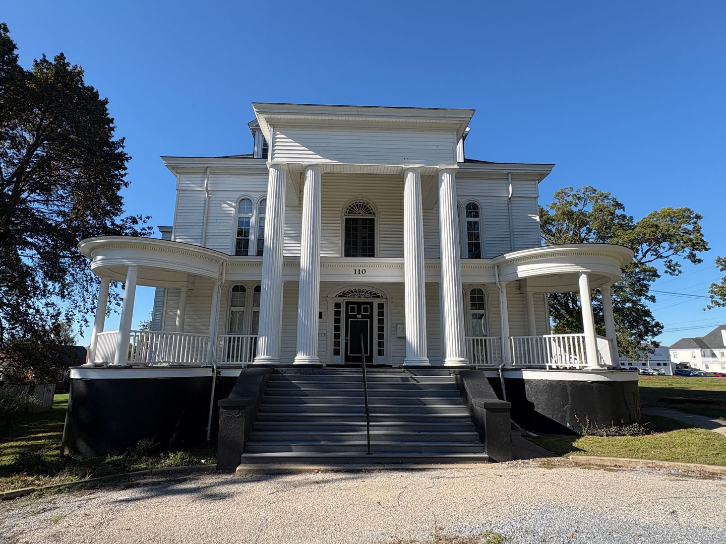 Lynchburg House: 110 Langhorne Lane Apt 2