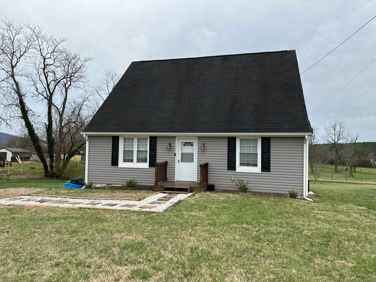Lynchburg House: 1638 Suburban Road