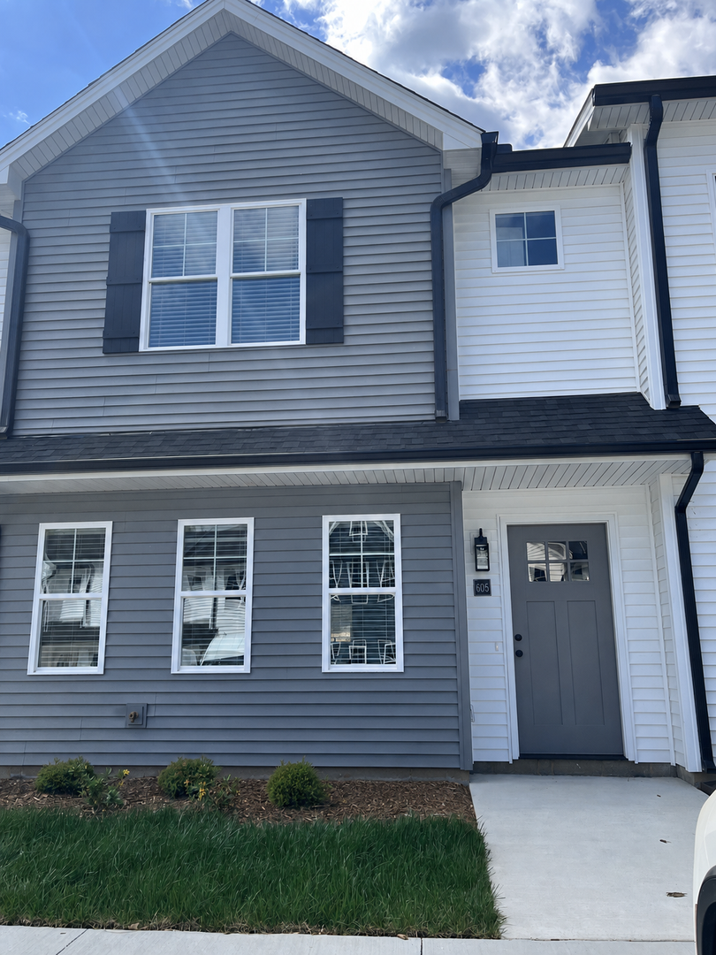 Lynchburg House: 110 Aaron Place Unit 609