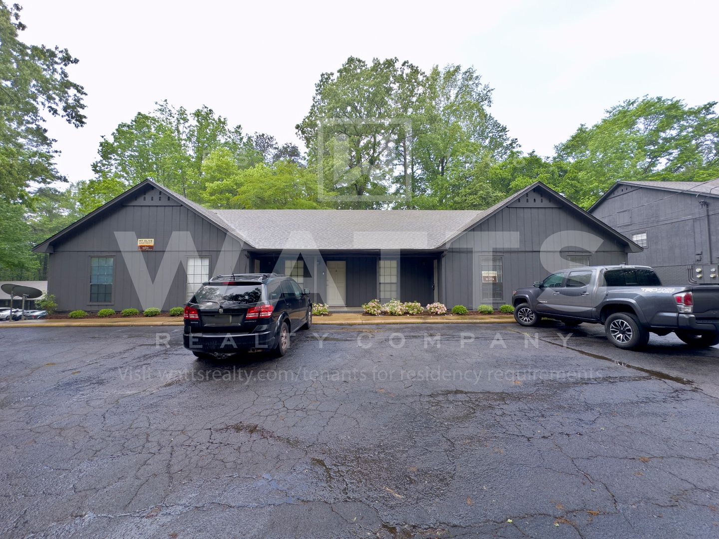 Gardendale Apartment: 1934-1940 Harrison Drive