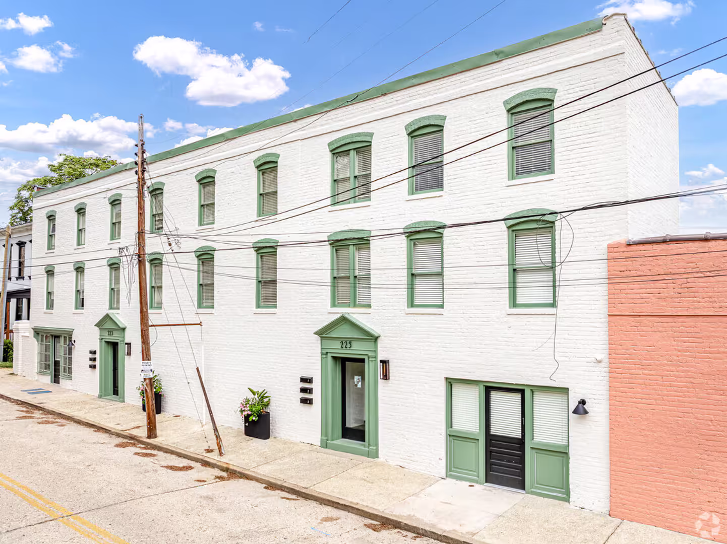 Petersburg Apartment: 223-225 Henry St