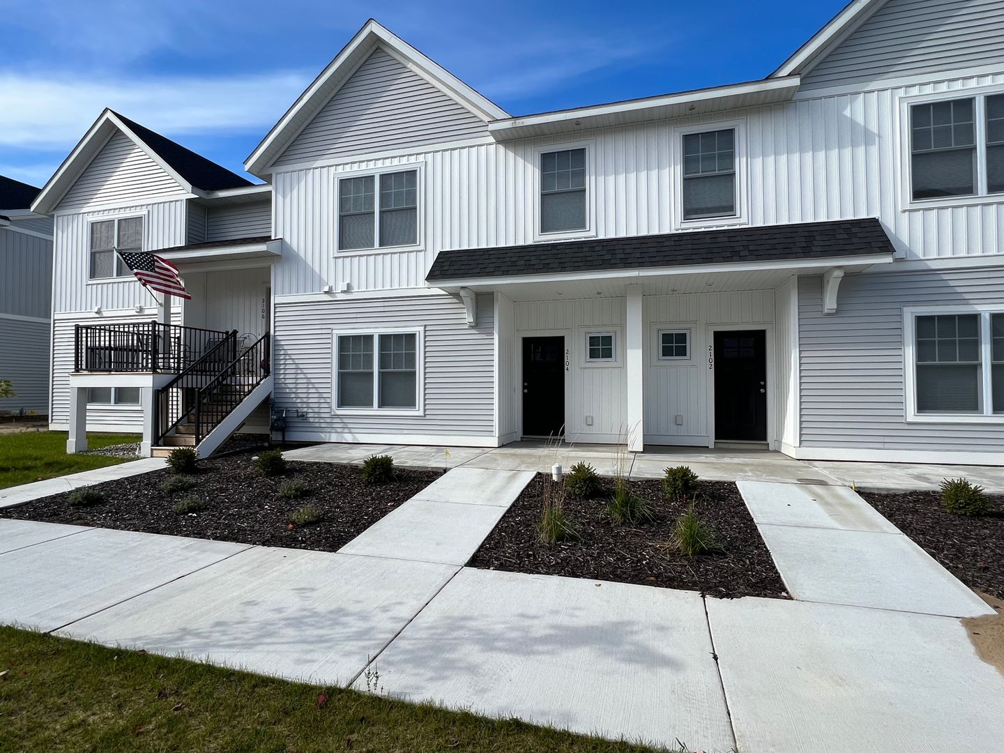 4 Bed 2.5 Bath Townhome