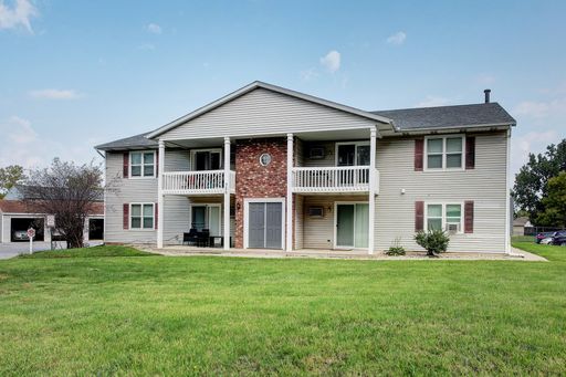 2 BED - 1 BATH - GARAGE - DECK