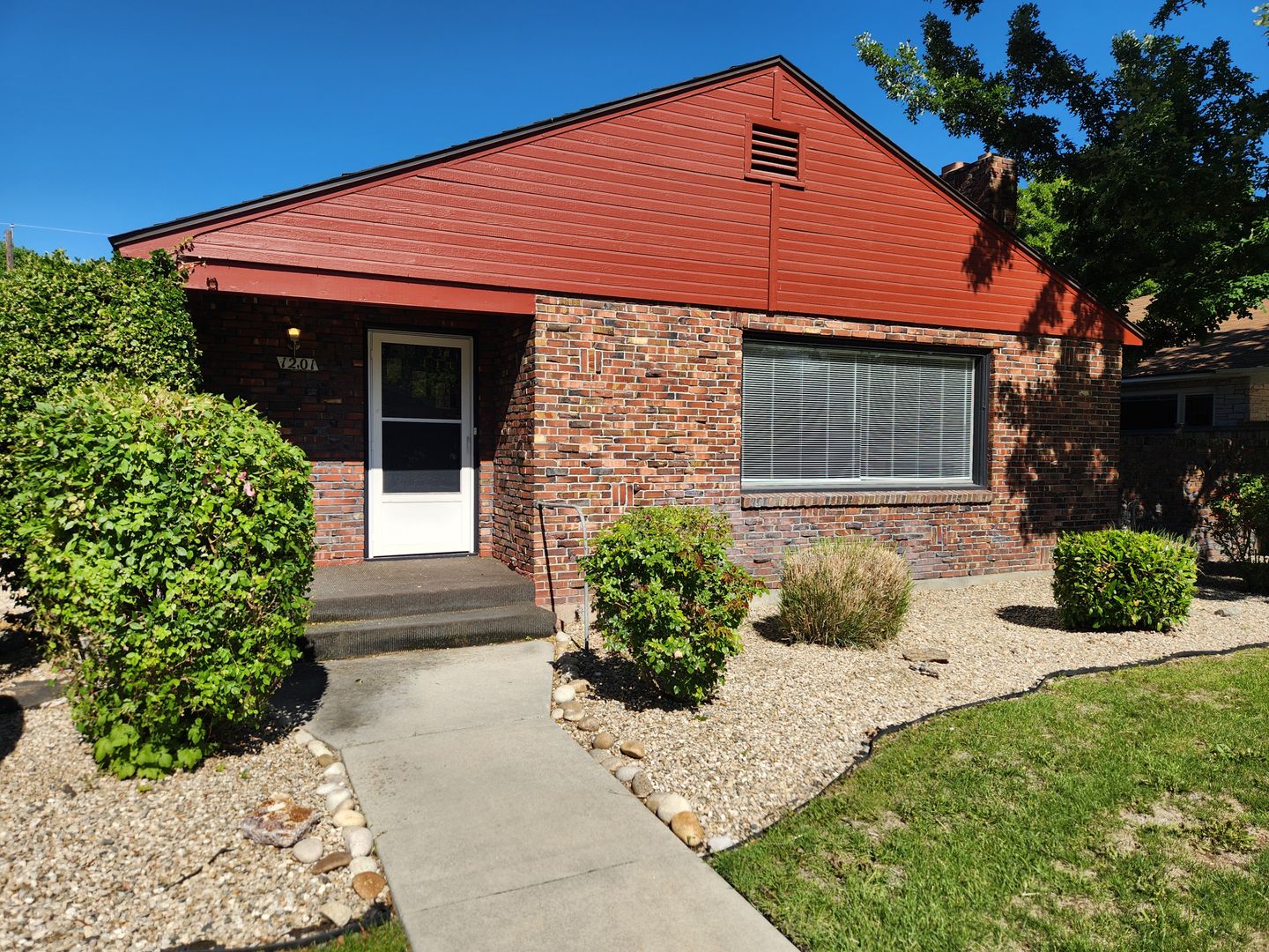 Boise Apartment: 1902 W Brumback