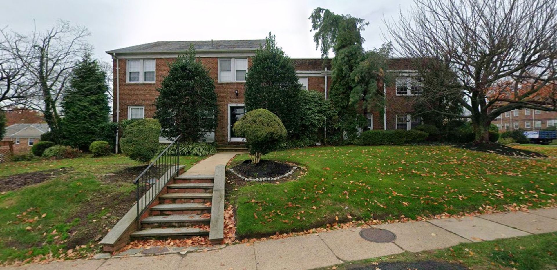 Millburn Apartment: 190 Millburn Avenue