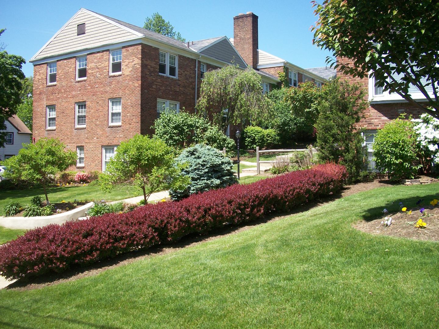 Millburn Apartment: 190 Millburn Avenue