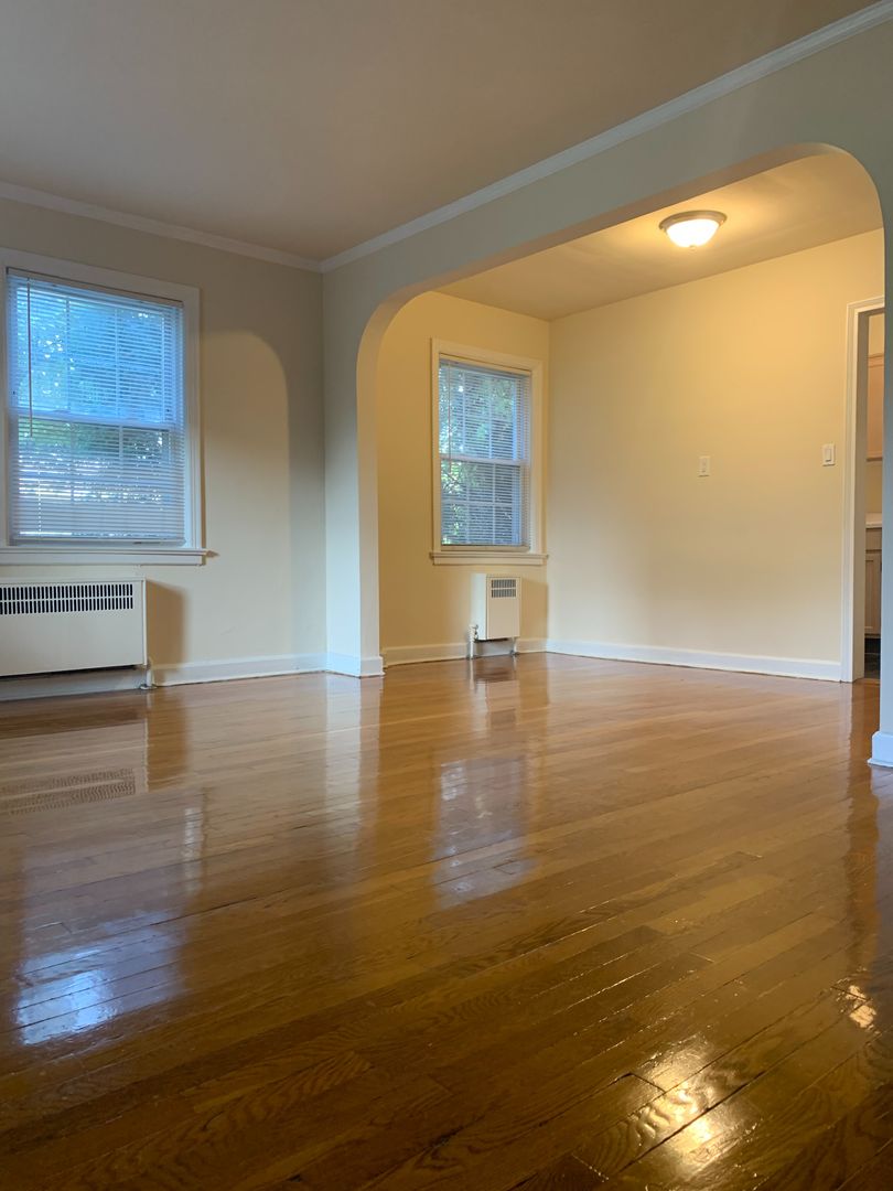 Millburn Apartment: 190 Millburn Avenue