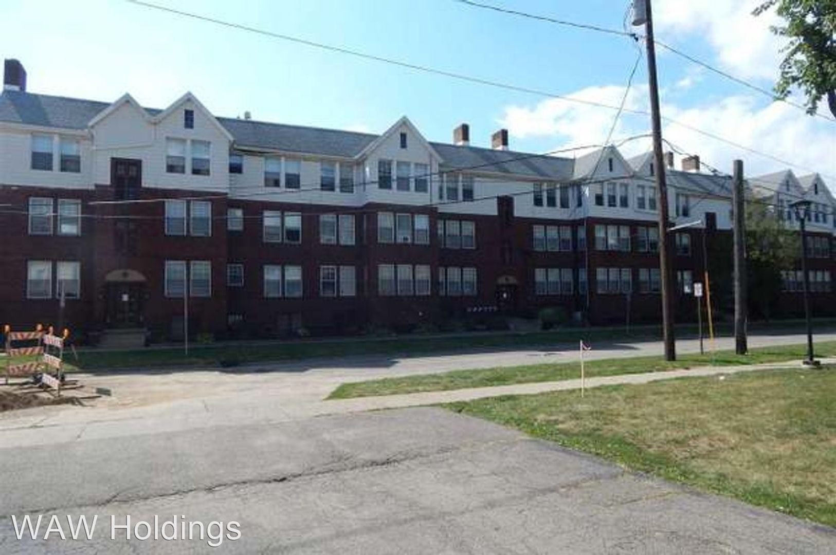 Jackson Apartment: 200 Steward Avenue