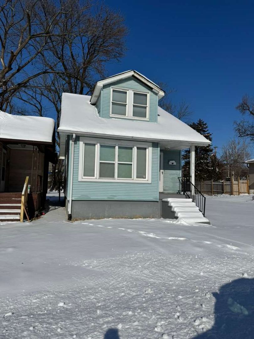 Saint Louis House: 6755 Schofield Pl