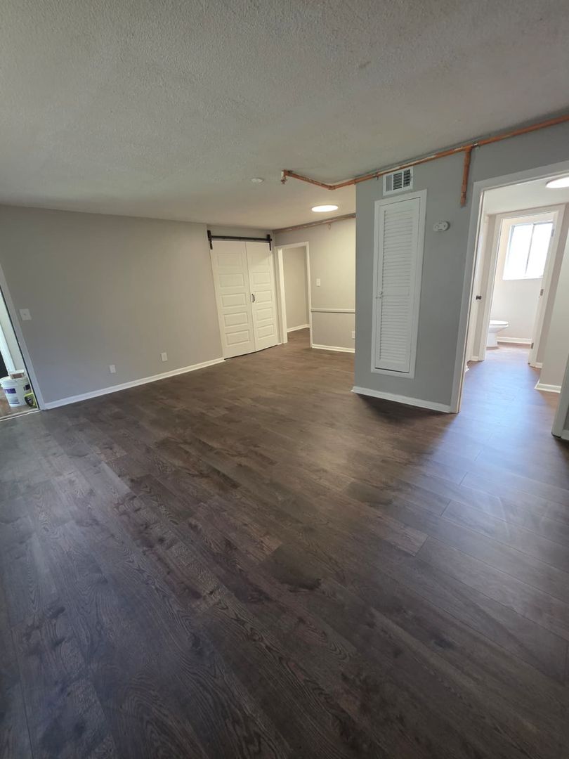 Smyrna Apartment: 640 Glendale Place