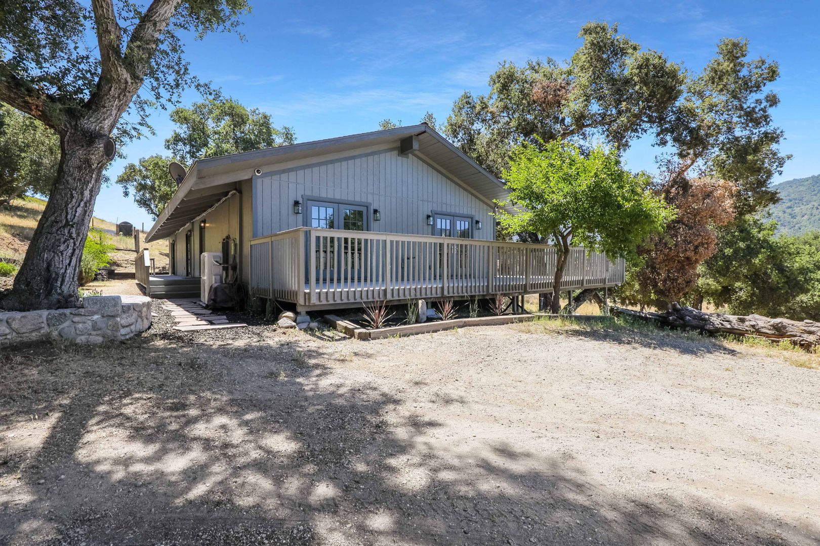 Carmel Valley House: 19235 Cachagua Rd