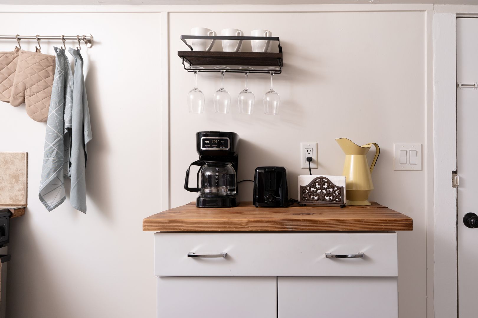 Carmel Valley Apartment: 273 Carmel Valley Road