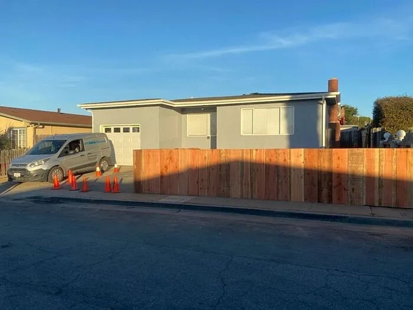 Seaside House: 1674 Kenneth St