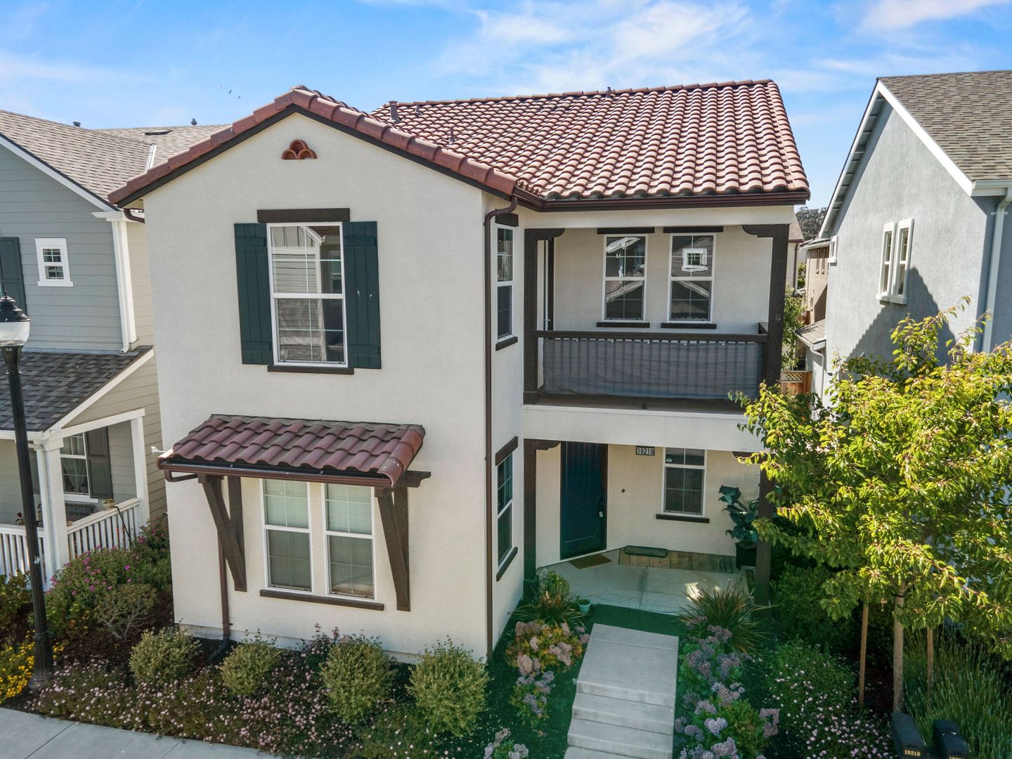 Marina House: 19218 Coliseum Ln