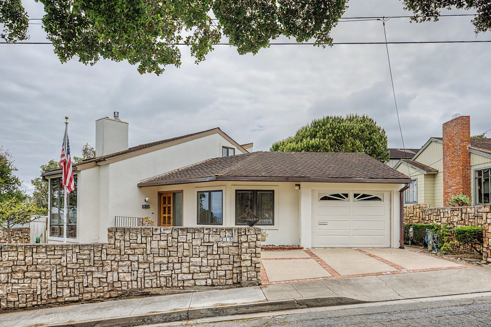 Pacific Grove House: 215 3rd St.