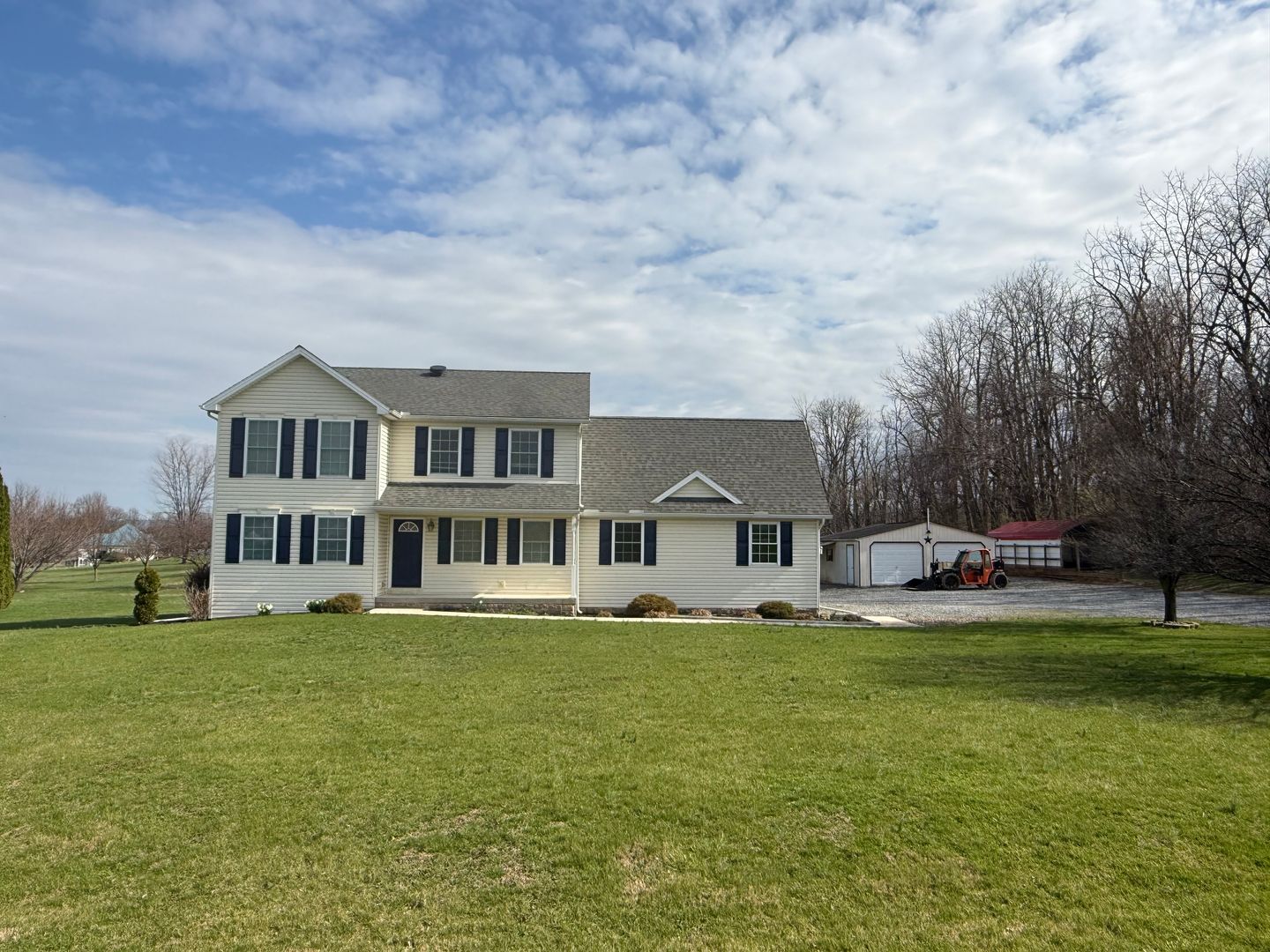 Shippensburg House: 305 Hammond Rd