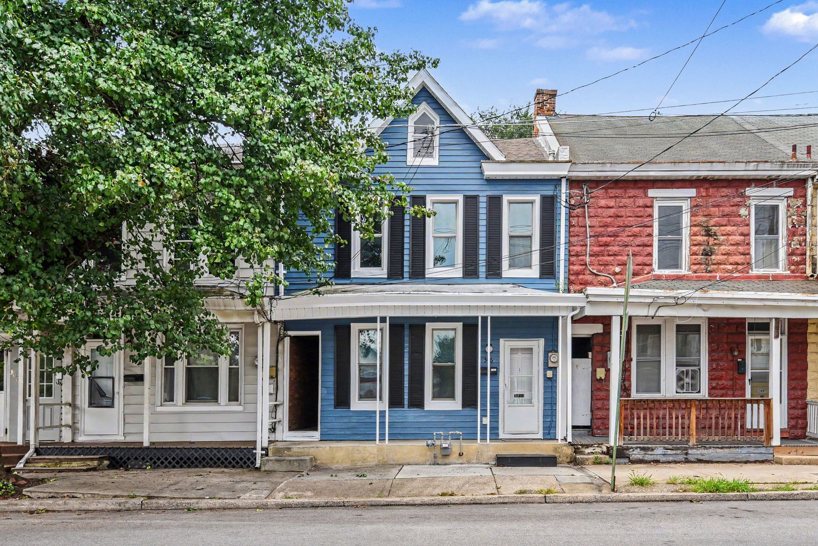 Carlisle House: 306 N College St
