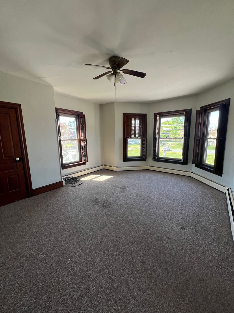 Boiling Springs Apartment: 200 Walnut St