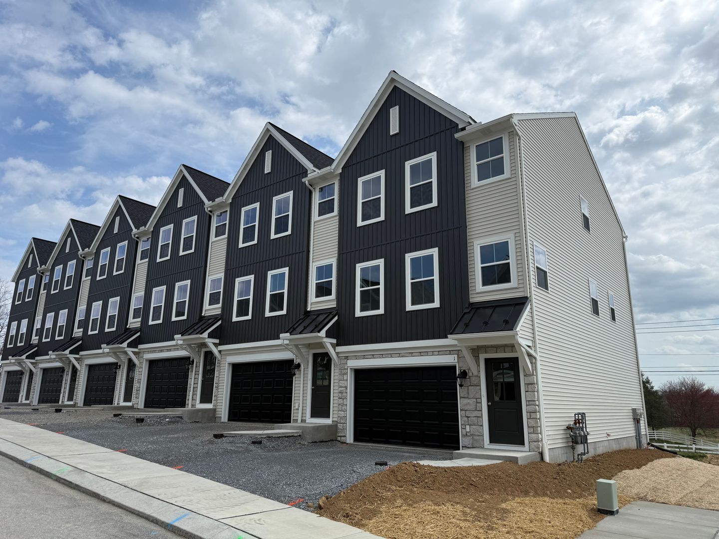 Carlisle Townhome: 9 Meredith Way