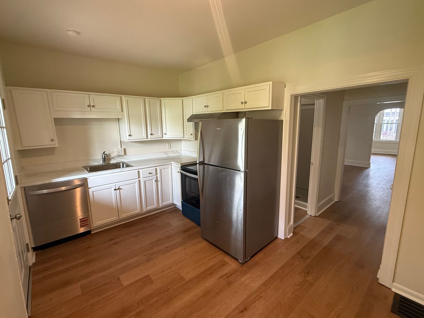 Carlisle Apartment: 345-347 W Penn St