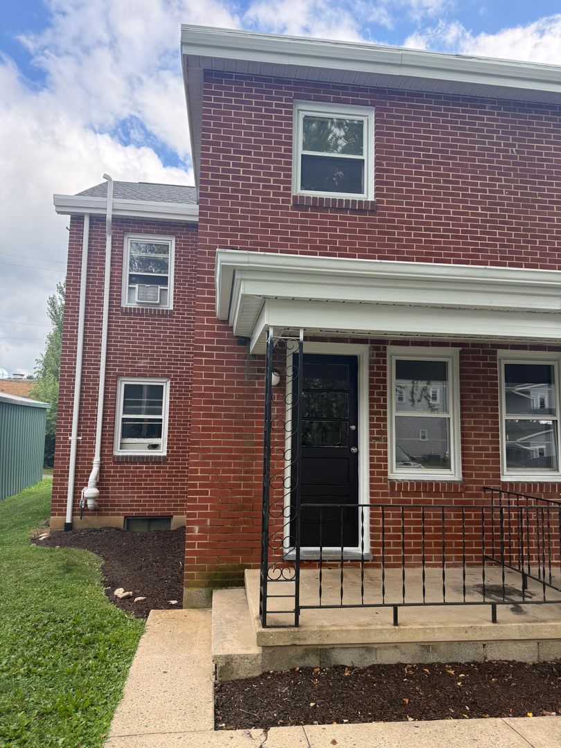 Carlisle Apartment: Cherry Reed Townhouses