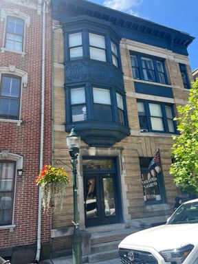 Charming two story apartment in the heart of Carlisle – photo 1