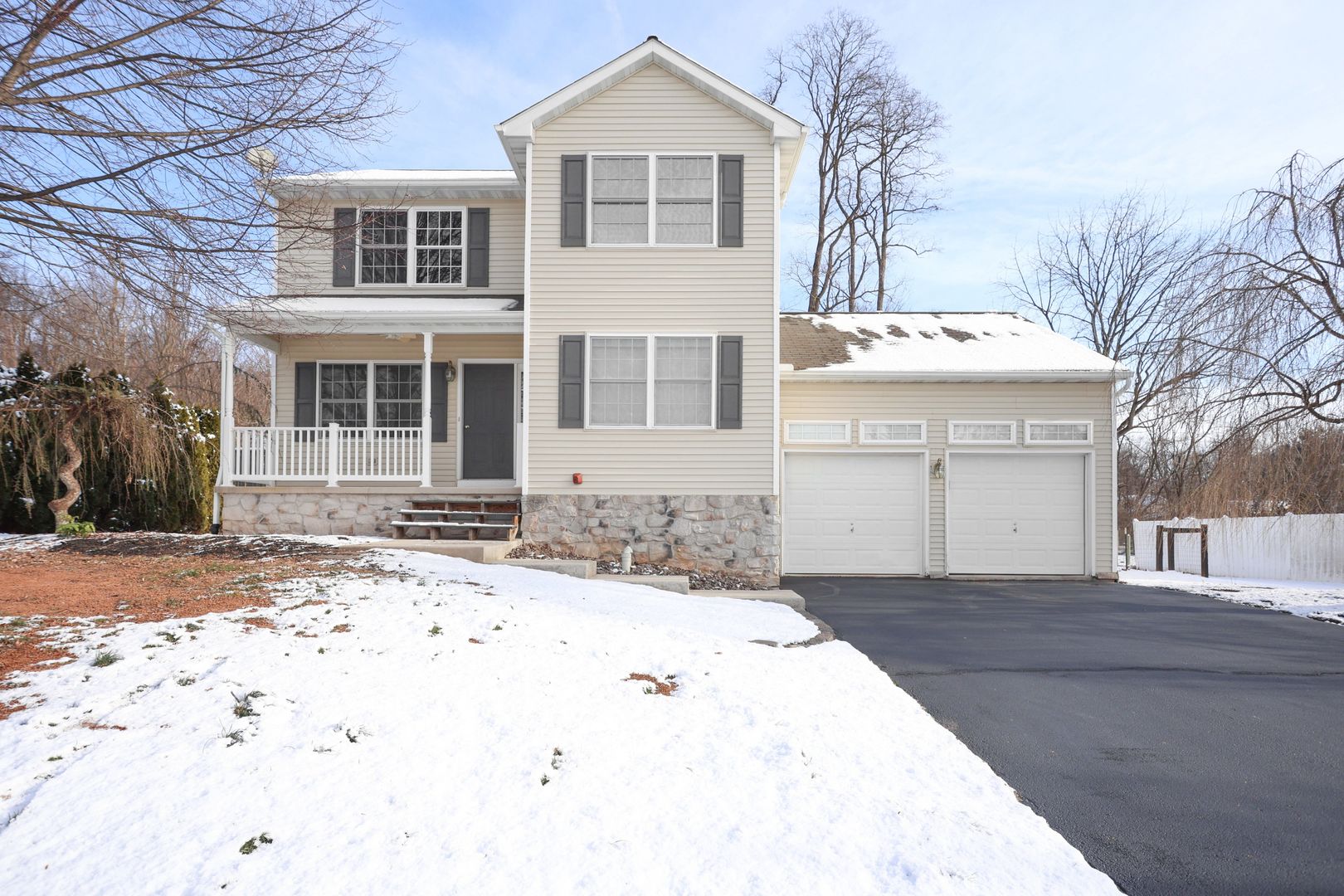 Bainbridge House: 108 Commodore Dr