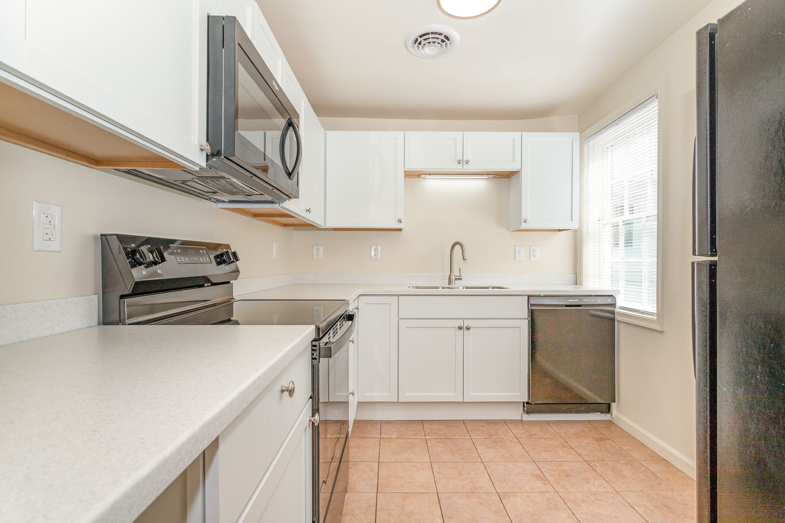Carlisle Apartment: 19-23 W High St