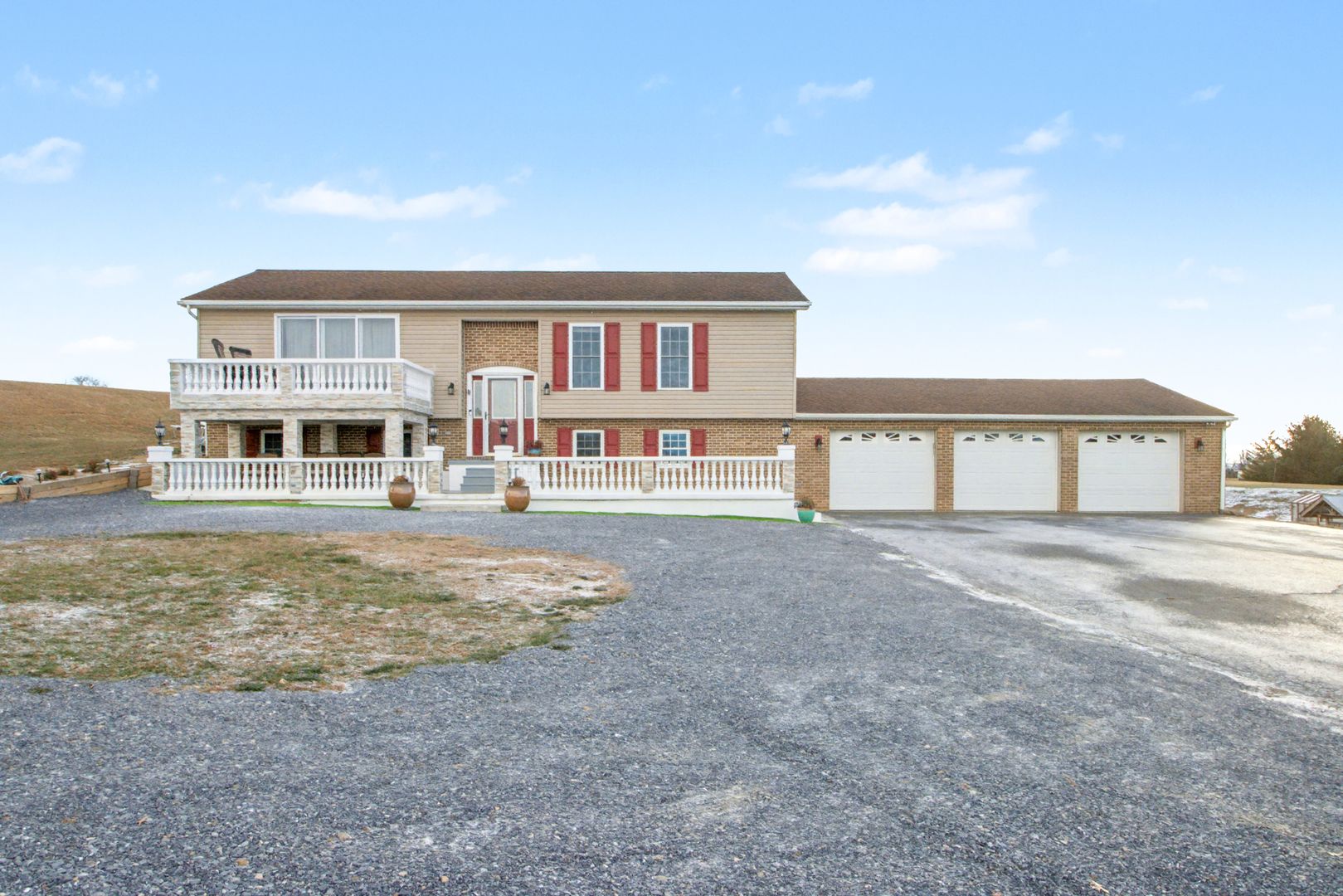 Carlisle House: 583 Grahams Woods Rd