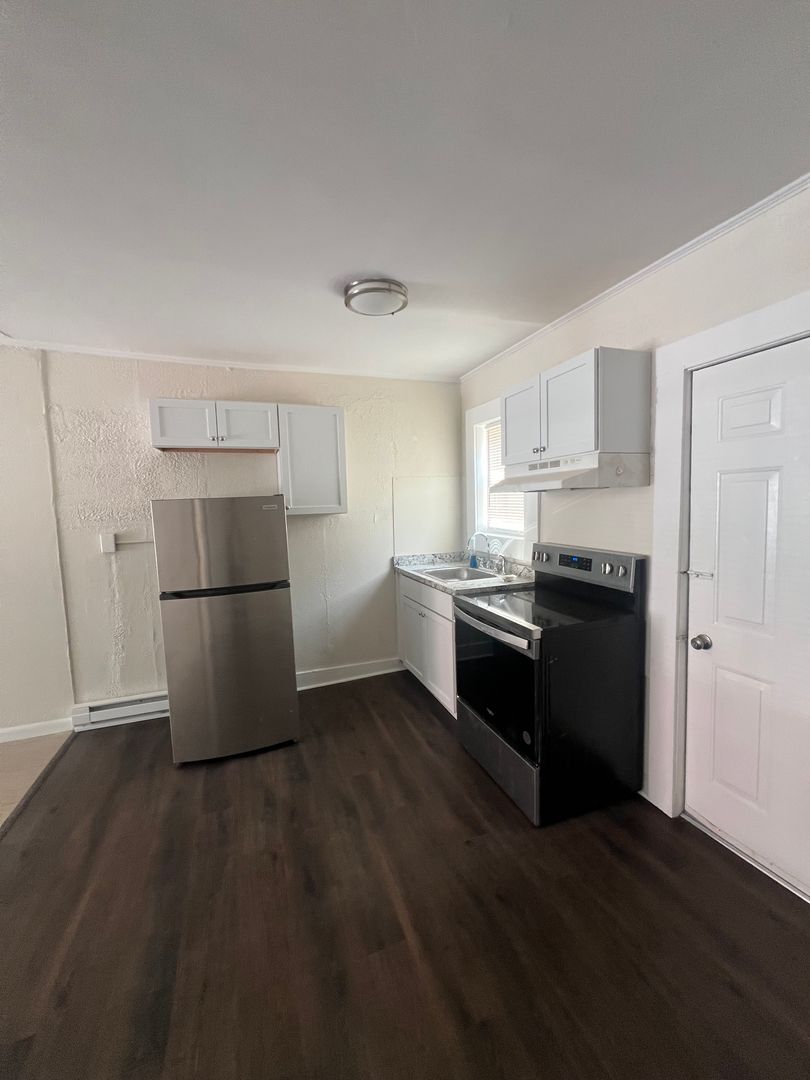 Carlisle Apartment: 132 W South Street