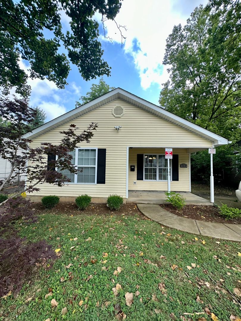 Lexington House: 729 Addison Avenue