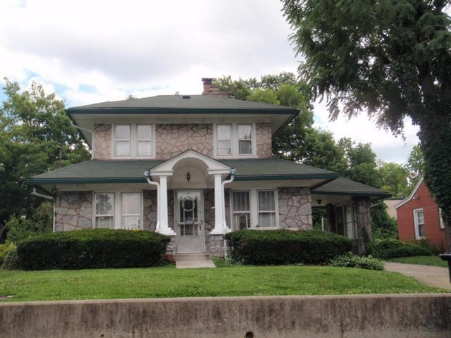 Lexington House: 1080 Duncan Ave