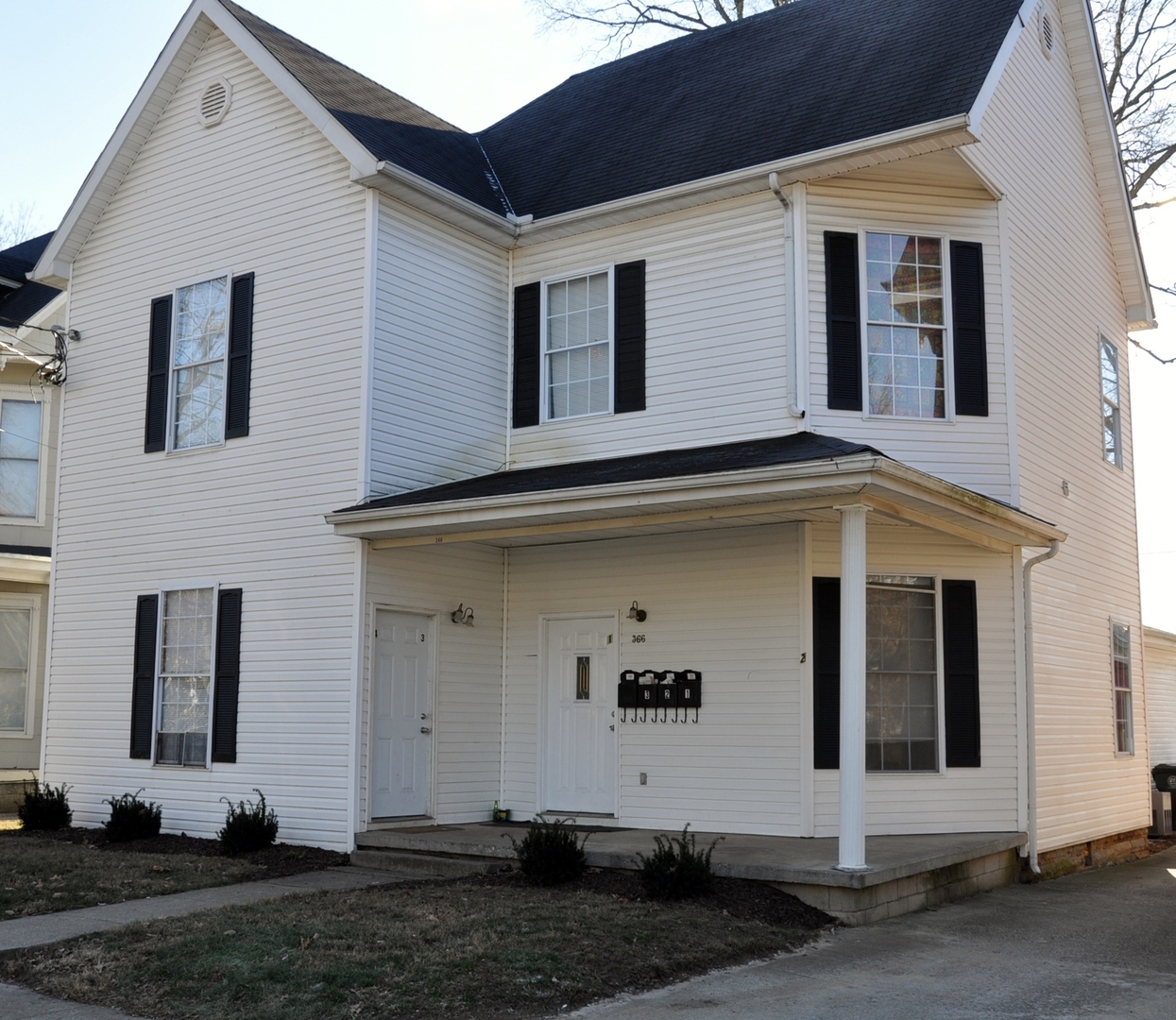 Lexington Apartment: 366 South Broadway Park