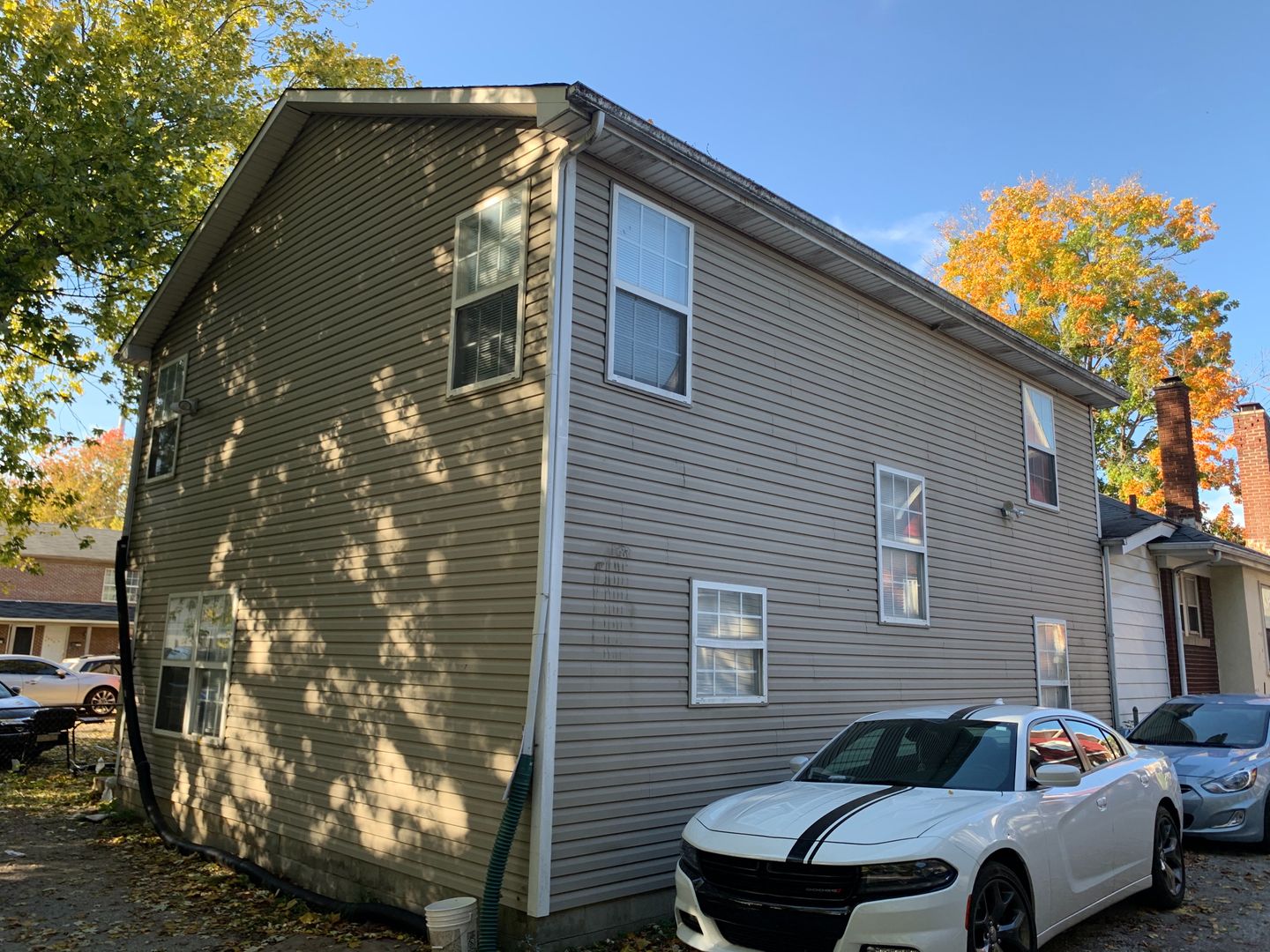 Lexington Apartment: 222 University Ave