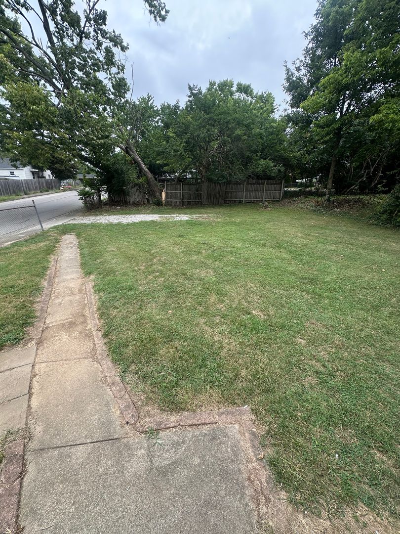 649 Golfview Dr. 2 of 8