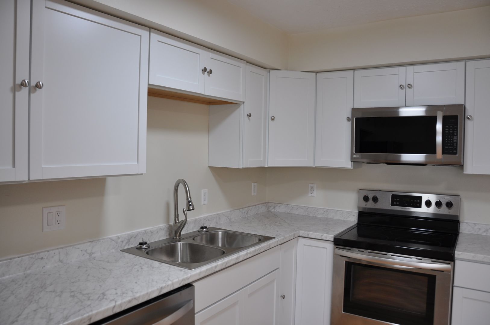 winchester Apartment: 329-337 S. burns ave.